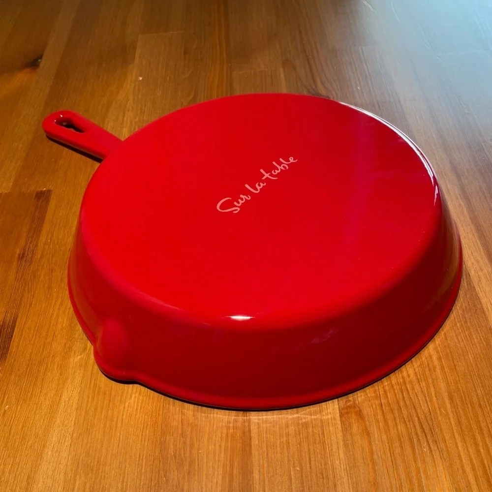NWOT Sur La Table Enameled Cast Iron Skillet 10
